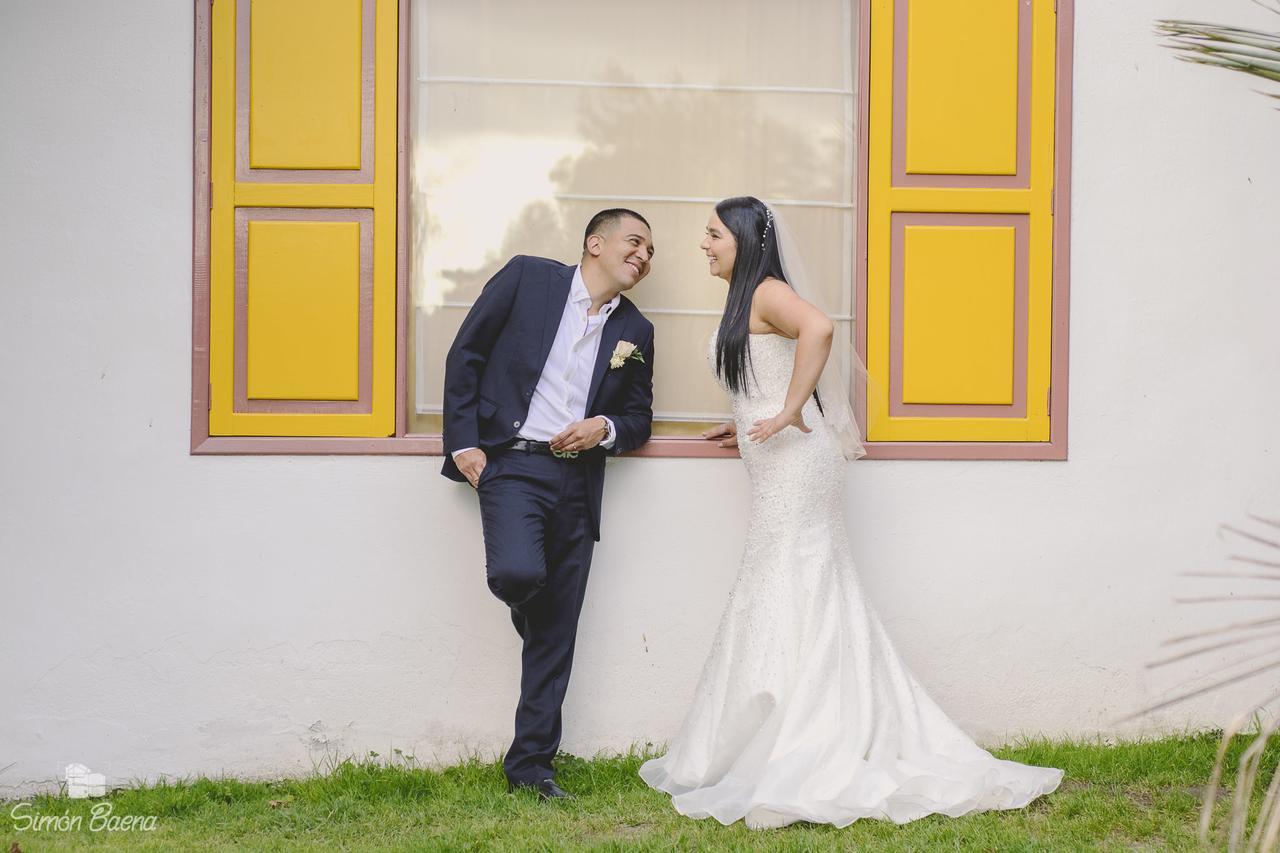 Готель Termales El Otono La Enea Екстер'єр фото A newlywed couple