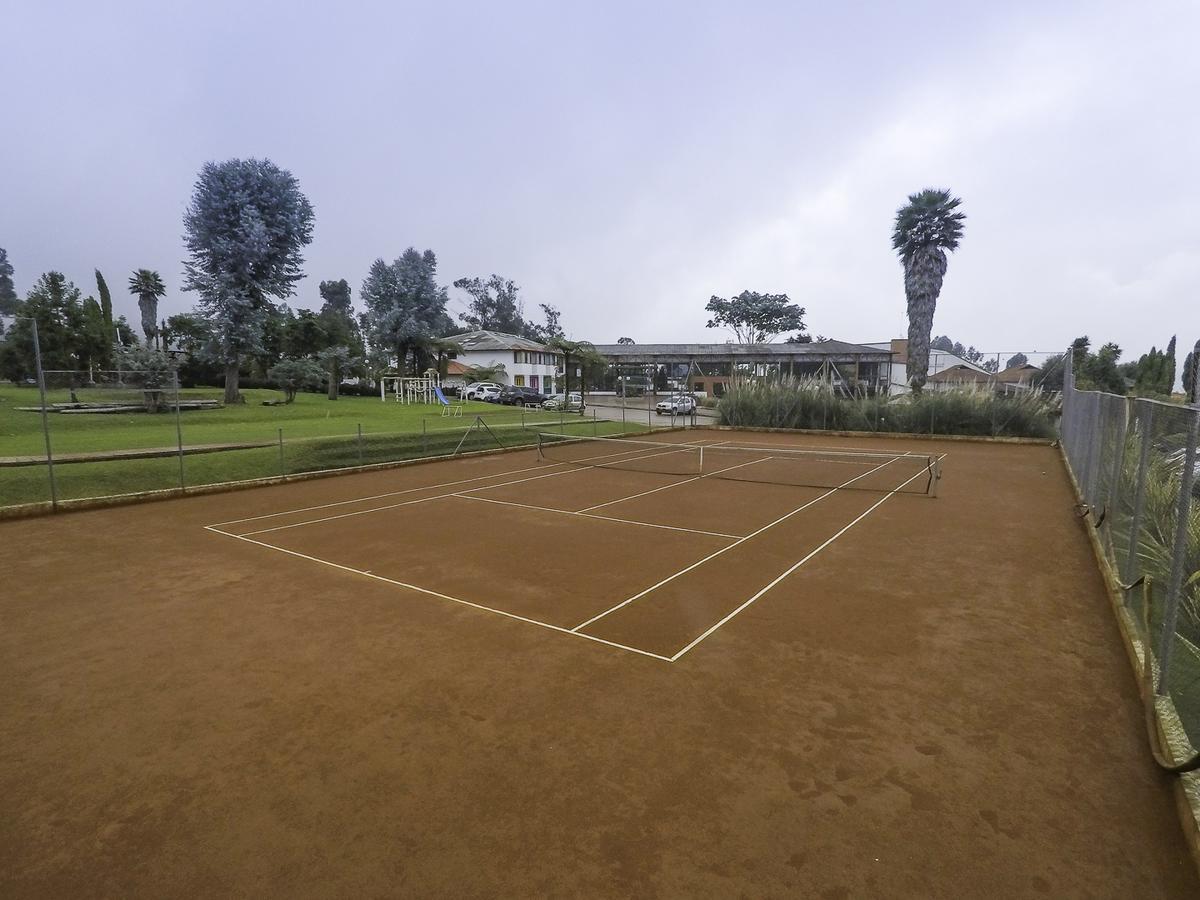 Готель Termales El Otono La Enea Екстер'єр фото Tennis court at the University of California, San Diego